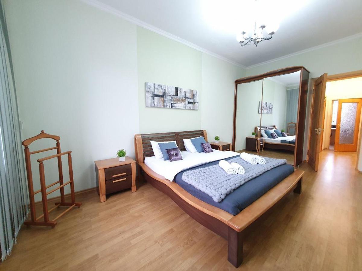 Inn Home Apartments In Kiev Center Eksteriør bilde