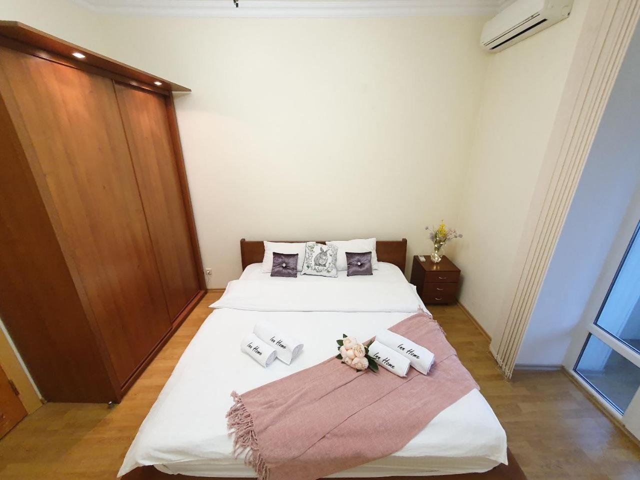 Inn Home Apartments In Kiev Center Eksteriør bilde
