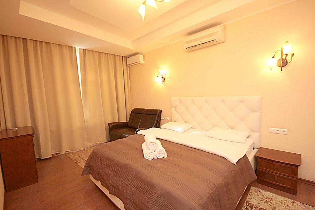 Inn Home Apartments In Kiev Center Eksteriør bilde